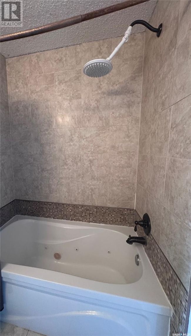 1159 Chaplin St E, House other with 5 bedrooms, 4 bathrooms and null parking in Swift Current SK | Image 18