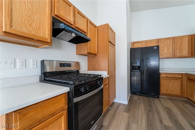UNIT-101 - 6350 Dan Blocker Ave, Condo with 2 bedrooms, 2 bathrooms and null parking in Henderson NV | Image 4