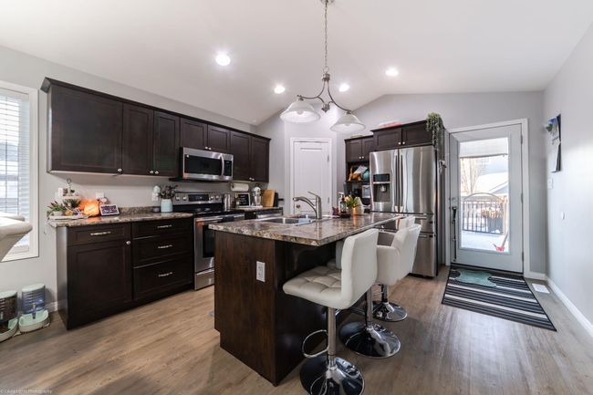 7004 39 Th Street, House other with 5 bedrooms, 3 bathrooms and 5 parking in Lloydminster AB | Image 11