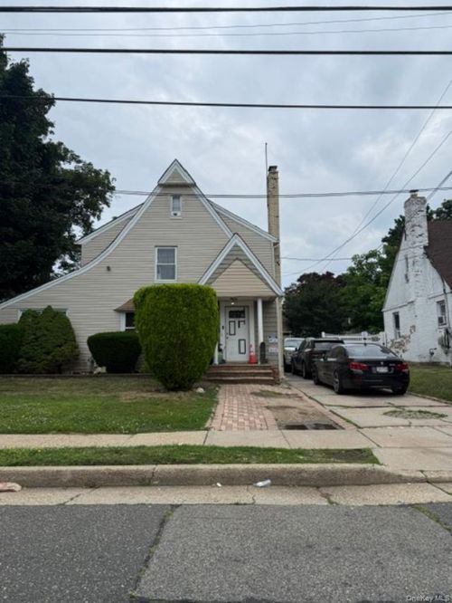 117 Warner Ave, Hempstead, NY, 11550-3443 | Card Image