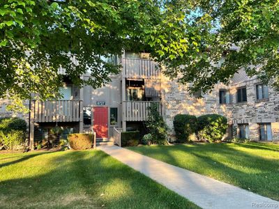 3 - 8727 Candlewood Trail, Condo with 2 bedrooms, 1 bathrooms and null parking in Brighton MI | Image 1