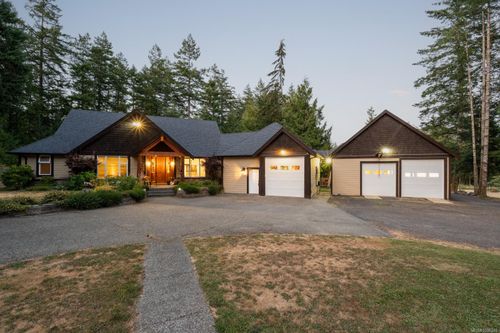 3035 Sarah Dr, Sooke, BC, V9Z0J5 | Card Image