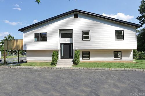 38 Singer Ave, Spring Valley, NY, 10977-5465 | Card Image