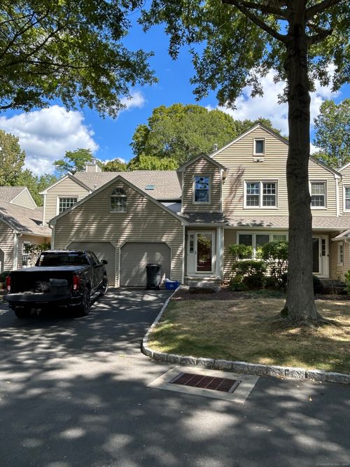 416-416 Pitkin Holw, Trumbull, CT, 06611-5612 | Card Image