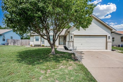 15216 E Sharon St, Wichita, KS, 67230-7027 | Card Image