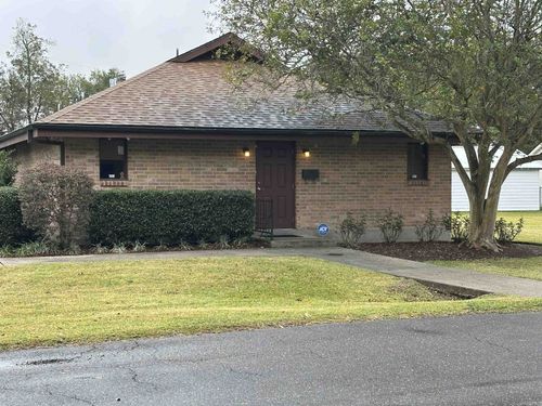 1711 Himalaya Ave, Thibodaux, LA, 70301-5309 | Card Image