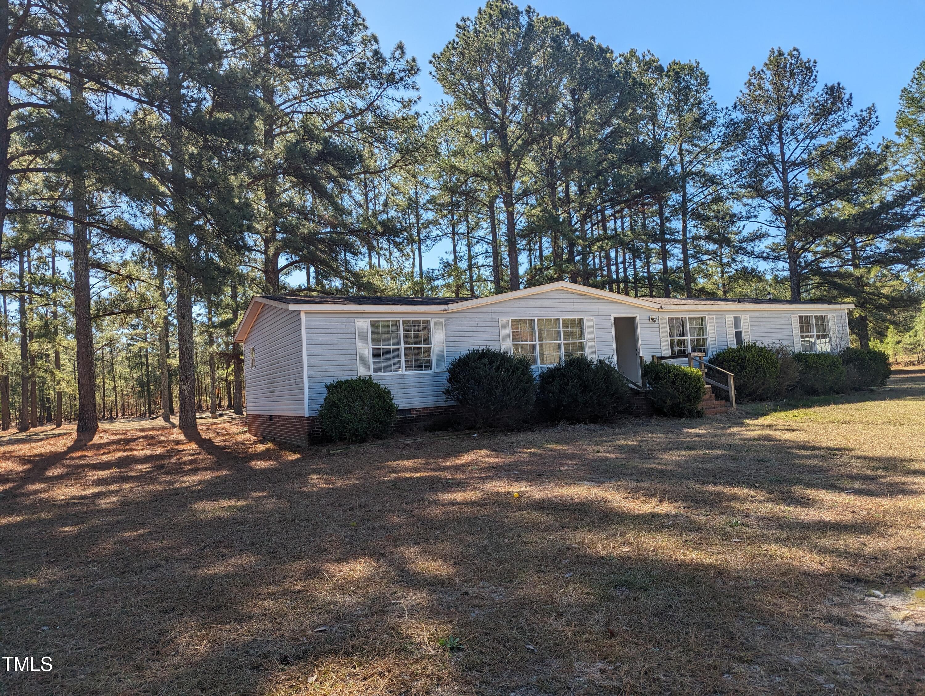 Everett St, Spring Lake, NC 28390