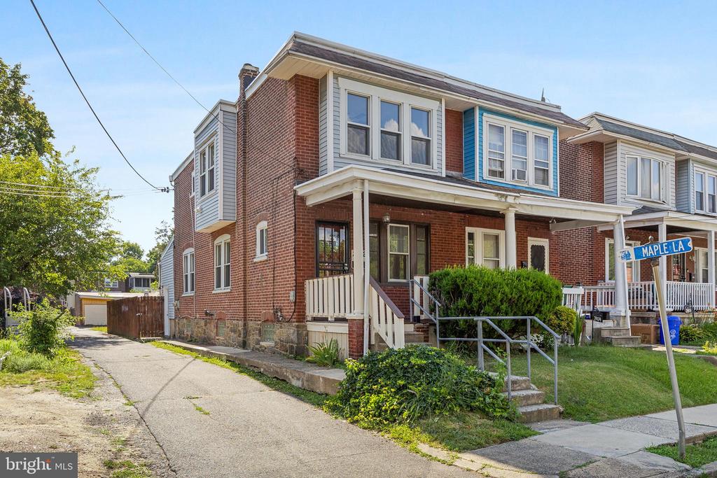 Lindsay St, Chester, PA 19013