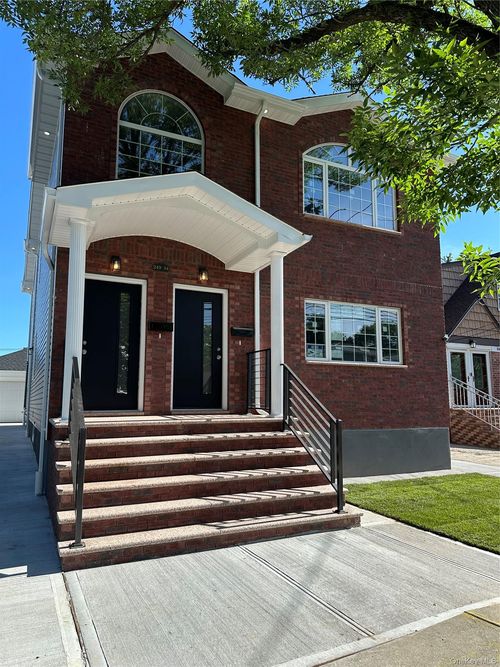 24934 147th Ave, Rosedale, NY, 11422-2422 | Card Image