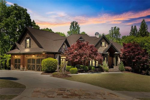 5623 Brendlynn Dr, Suwanee, GA, 30024-7660 | Card Image