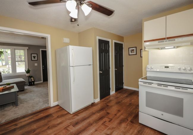 7 Midridge Cir, Condo with 2 bedrooms, 2 bathrooms and null parking in Londonderry NH | Image 9