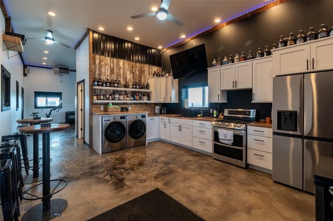 21 Jim Parrent Ln, House other with 3 bedrooms, 2 bathrooms and null parking in Big Timber MT | Image 13