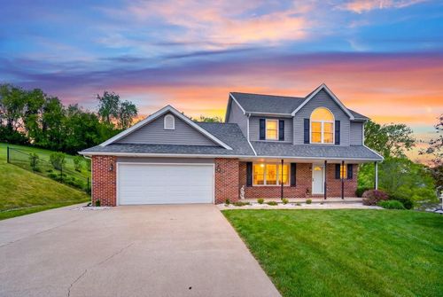 13 Pleasant View Dr, Jackson, OH, 45640-2134 | Card Image