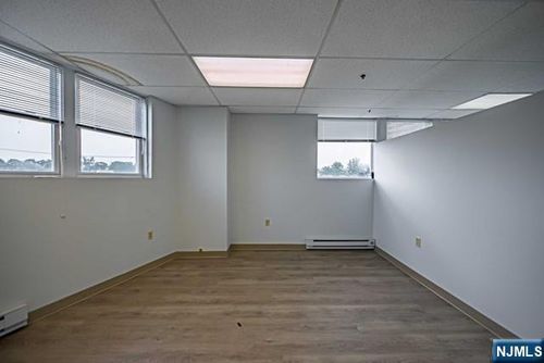 50 Johnson Ave, Hackensack, NJ, 07601-4845 | Card Image