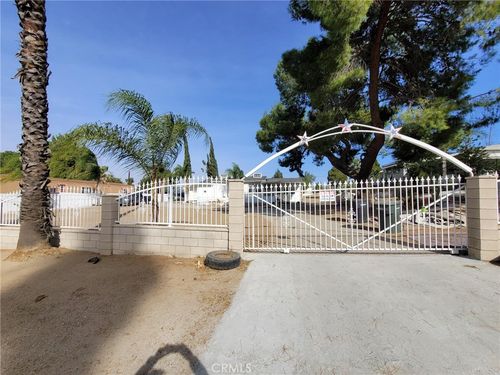 1524 W Metz Rd, Perris, CA, 92570 | Card Image
