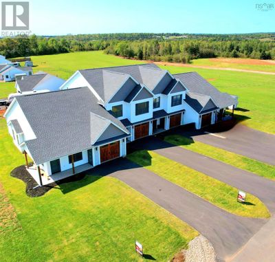 3 Livia Meadows Crt, Home with 2 bedrooms, 2 bathrooms and null parking in Debert NS | Image 2