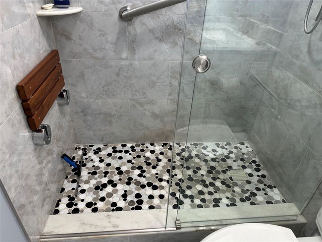 Master Bath | Image 29