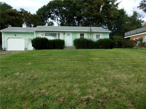 79 Alan Ave, Portsmouth, RI, 02871-4331 | Card Image