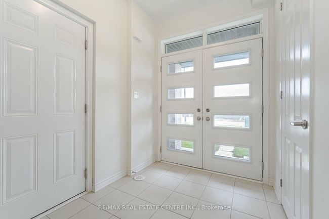 3370 Promenade Thunderbird, House attached with 4 bedrooms, 4 bathrooms and 1 parking in Pickering ON | Image 4
