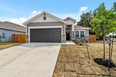 Pictures not of actual home. Home is being built with same floor plan | Image 1