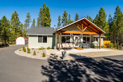 17154 Covina Rd, Bend, OR, 97707-1900 | Card Image