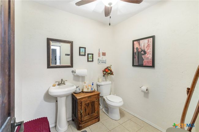 00 Dagg Rd, Home with 1 bedrooms, 2 bathrooms and null parking in Yoakum TX | Image 13