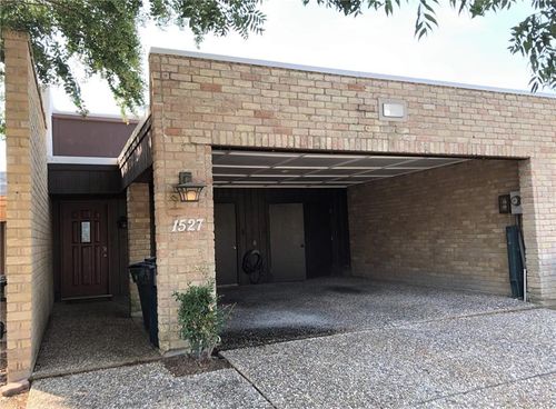 1527 Wolf Run, College Station, TX, 77840-3134 | Card Image