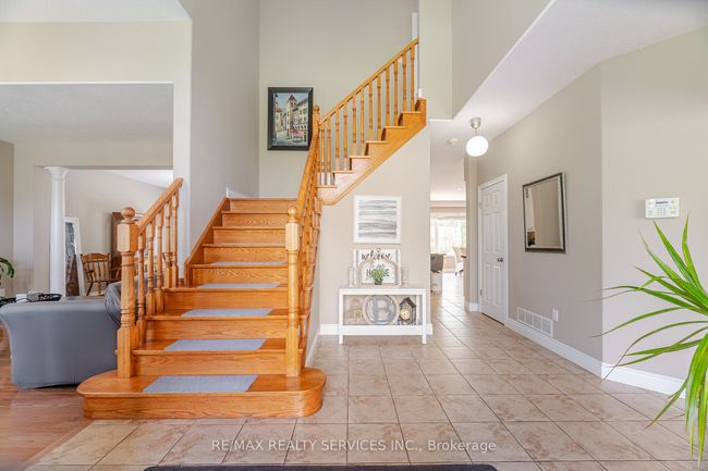 24 Brookhaven Cres, House other with 8 bedrooms, 4 bathrooms and 10 parking in East Garafraxa ON | Image 8