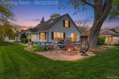 5441 Pointe Dr, East China, MI, 48054-4162 | Card Image