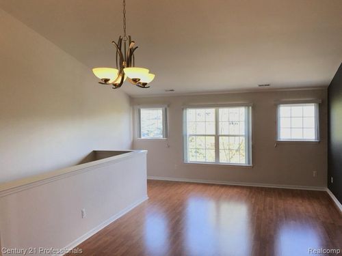 3769 Cherry Creek Ln, Sterling Heights, MI, 48314-1034 | Card Image