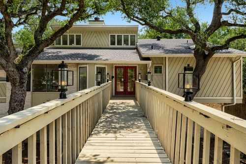 9302 Rolling Oaks Trl, Austin, TX, 78750-3820 | Card Image