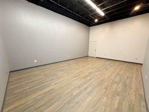 8-110 Washington St, Decorah, IA, 52101-1818 | Card Image