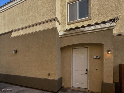 1058-6170 E Sahara Ave, Las Vegas, NV, 89142-1698 | Card Image