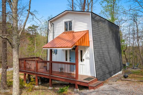 1638 S Mountain View Rd, Sevierville, TN, 37876-7413 | Card Image