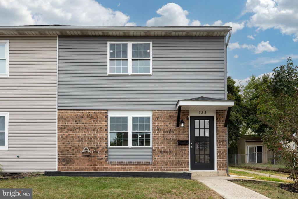 Colonial Dr, East Greenville, PA 18041