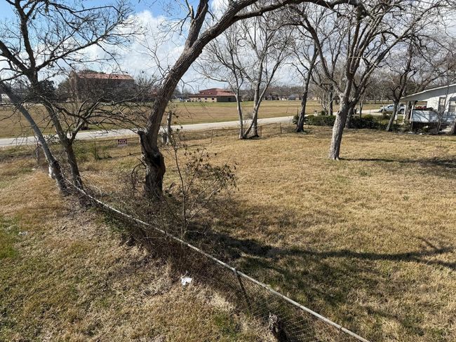 1001 N Bayshore Dr, Home with 0 bedrooms, 0 bathrooms and null parking in La Porte TX | Image 7