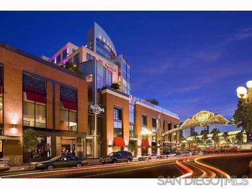701-207 5th Ave, San Diego, CA, 92101-6917 | Card Image