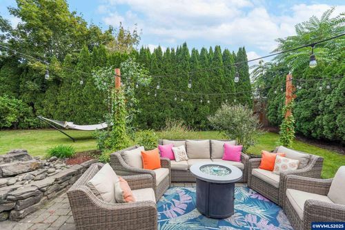 240 N Noble Ave, Stayton, OR, 97383-1574 | Card Image