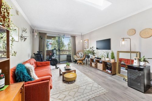 305-440 E 5th Ave, Vancouver, BC, V5T1N5 | Card Image
