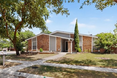 1901 Paxton Dr, Carrollton, TX, 75007-3131 | Card Image