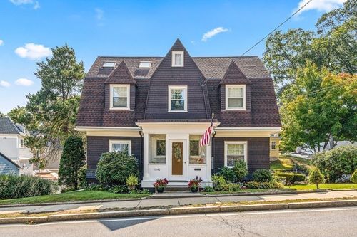 1040 Franklin St, Melrose, MA, 02176-1633 | Card Image