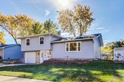 1677 Greenwood Avenue, House other with 3 bedrooms, 1 bathrooms and 4 parking in Hanover Park IL | Image 3