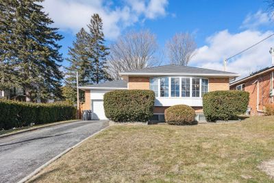 48 Caronport Cres, House other with 3 bedrooms, 2 bathrooms and 1 parking in North York ON | Image 2