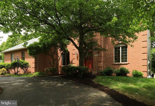 1345 Megan Dr, STATE COLLEGE, PA, 16803-3167 | Card Image