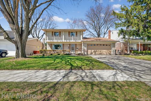 5037 Thorncroft Ave, Royal Oak, MI, 48073-1107 | Card Image