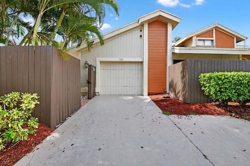 7576 Sierra Ter E, Boca Raton, FL, 33433-3312 | Card Image