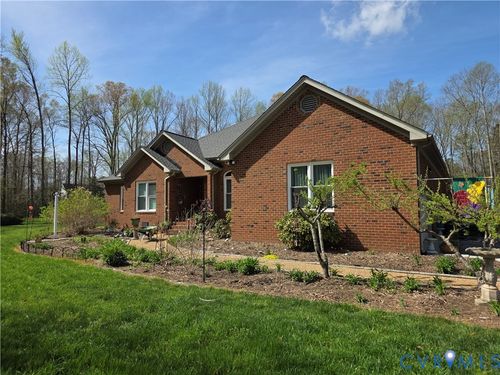 167 Laurel Dr, Aylett, VA, 23009-2864 | Card Image