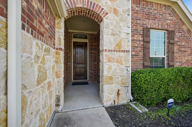 1404 Freesia Dr, House other with 3 bedrooms, 2 bathrooms and null parking in Little Elm TX | Image 4