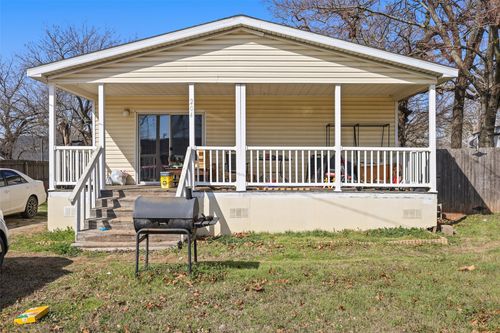 204 S Wickham St, Alvord, TX, 76225-5961 | Card Image