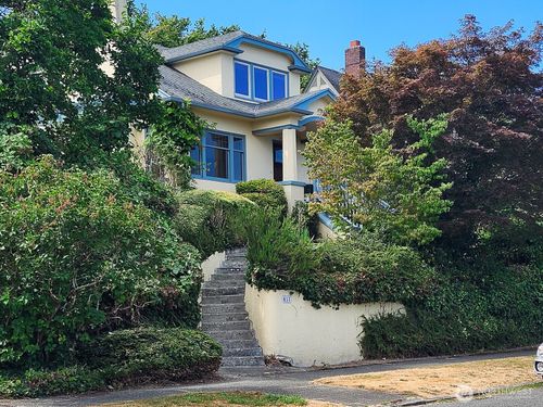 833 33rd Ave S, Seattle, WA, 98144-3244 | Card Image